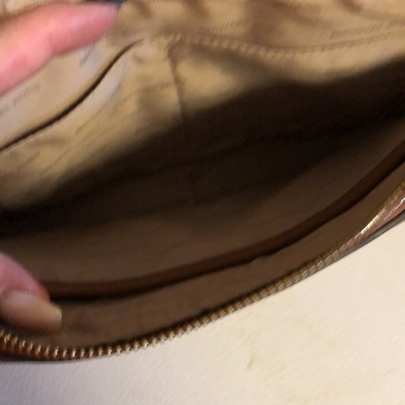 Michael Kors purse - Picture 5 of 5